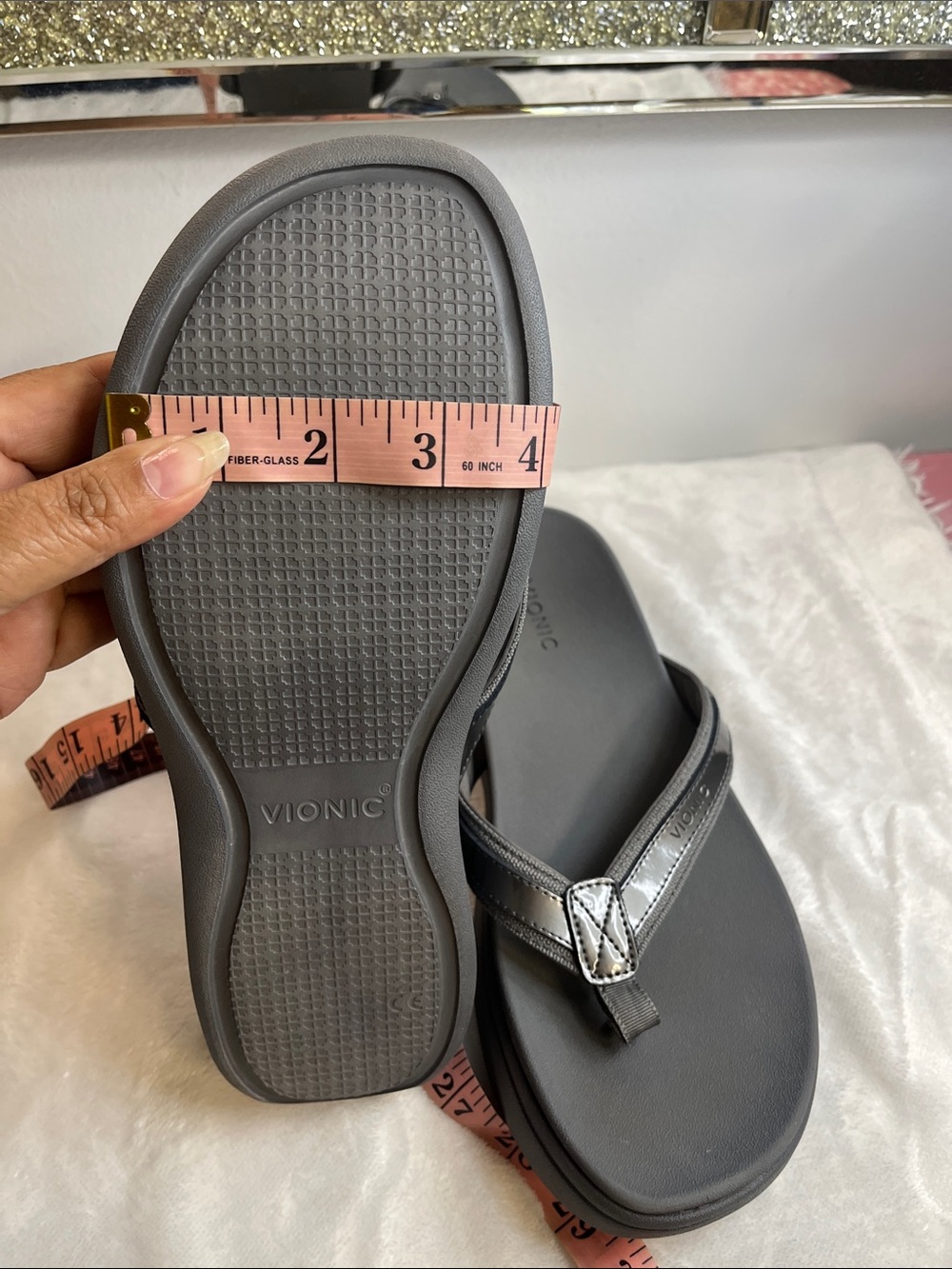 Vionic Women's Charcoal Gray Comfort Thong Sandals - Picture 13 of 13